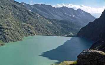Basın Bültenlerinde Kullanılan En Etkili Dil ve Üslup Kuralları Basın Bültenlerinde Kullanılan En Etkili Dil ve Üslup Kuralları